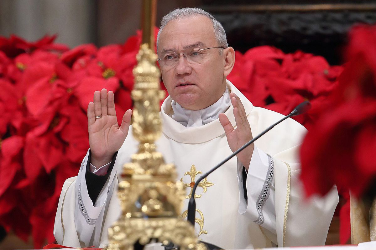 Viganò ad alzo zero sulla lobby gay vaticana