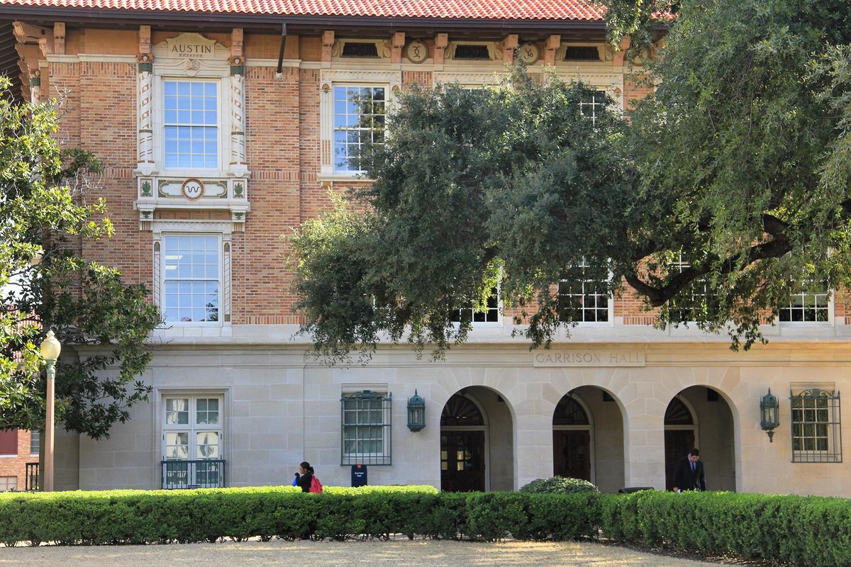 Professor sues UT over race-related pay allegations