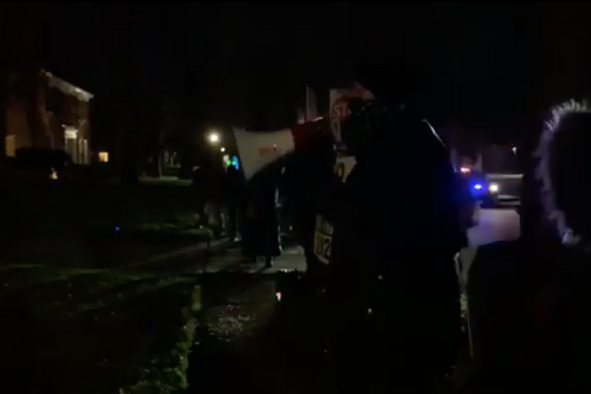 Armed Trump Idiots Terrorize Michigan Secretary Of State At Her Home