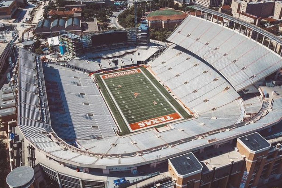 Game Preview: Longhorns face off against #13 Cyclones