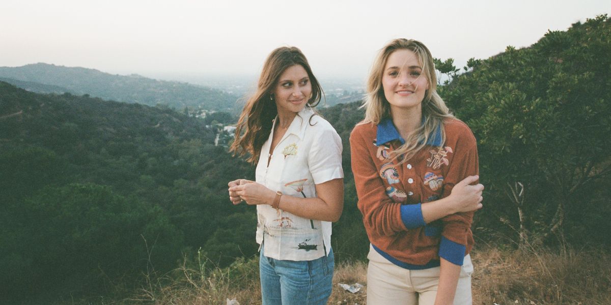 Aly & AJ Head to the Ranch in Their 'Slow Dancing' Video
