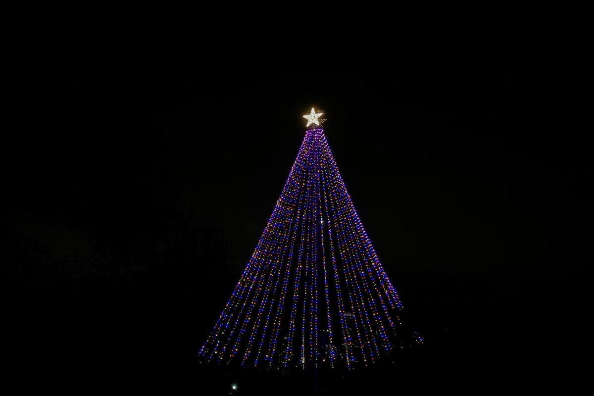 Countdown to Christmas: Austin does Christmas better
