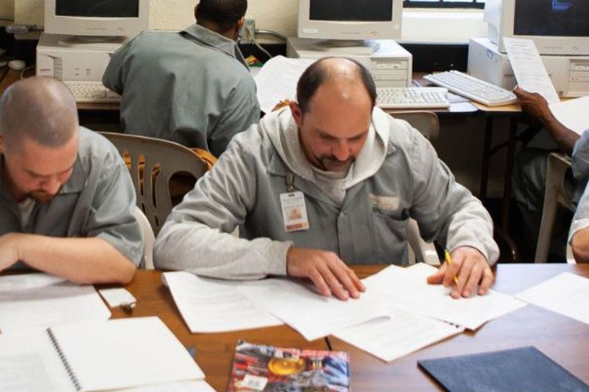Congress lifts long-standing ban on Pell grants to people in prison