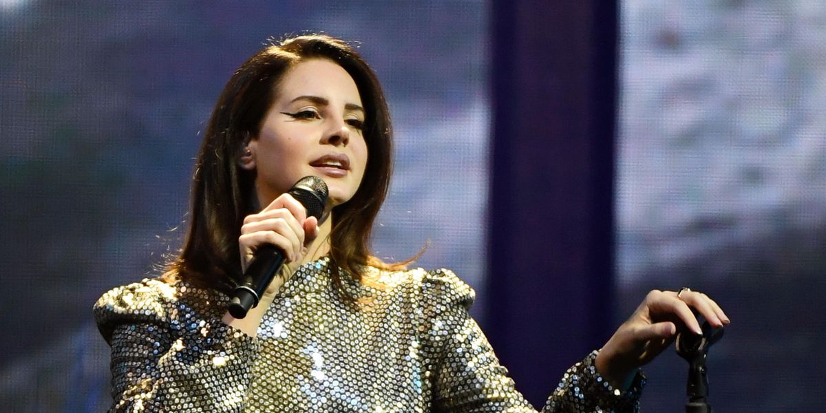 Lana Del Rey Fractured Her Arm While Skating