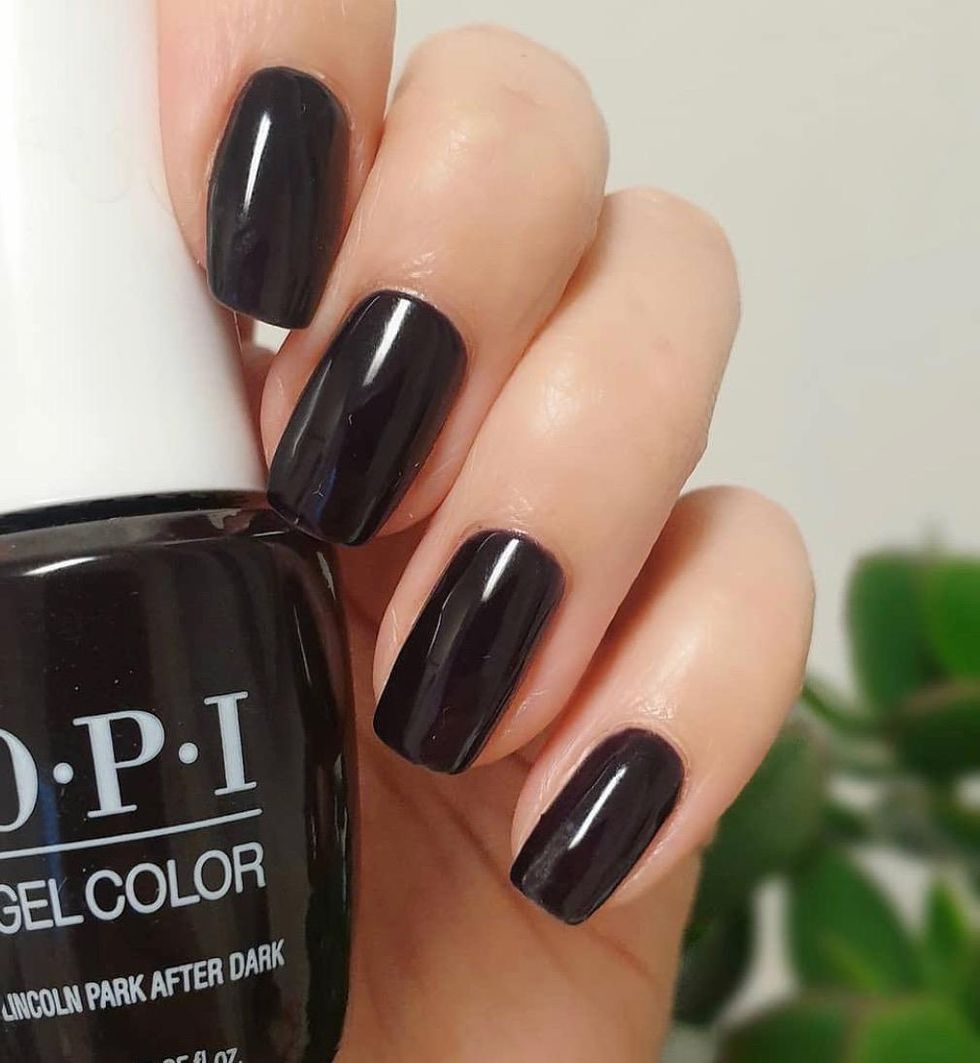 5 Stunning Nail Polish Colors That Are Perfect for January