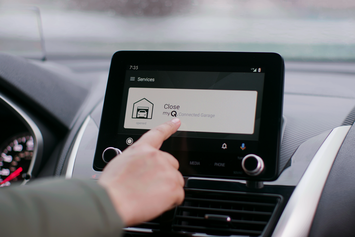 myQ brings garage door control to Android Auto​