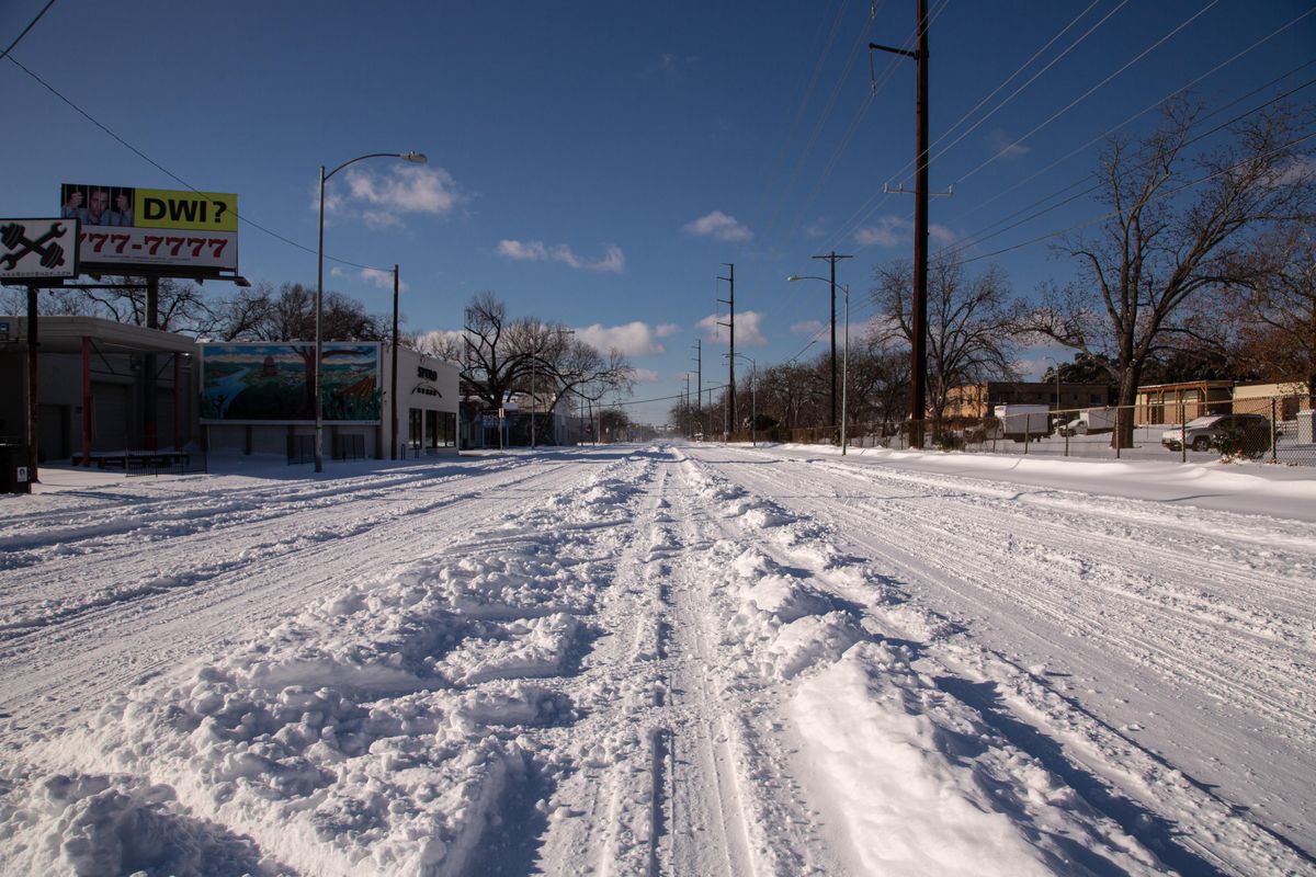 Photo essay: Historic freeze brings power outages, 6" of snow to Austin