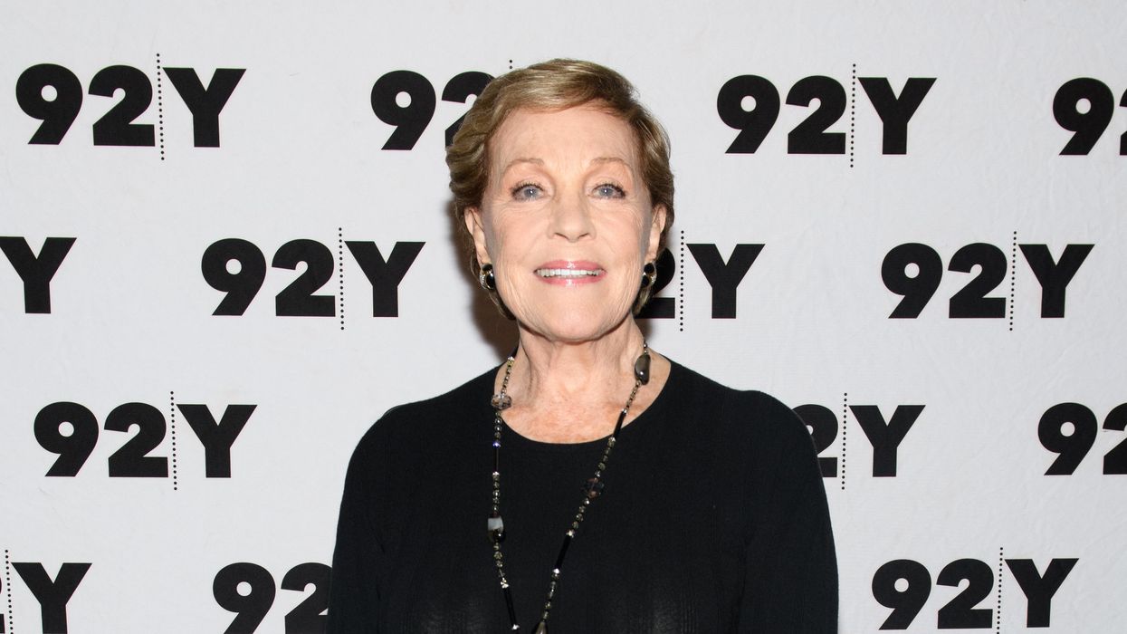 Julie Andrews sends Alabama theatre students a letter after their director passes away from COVID-19