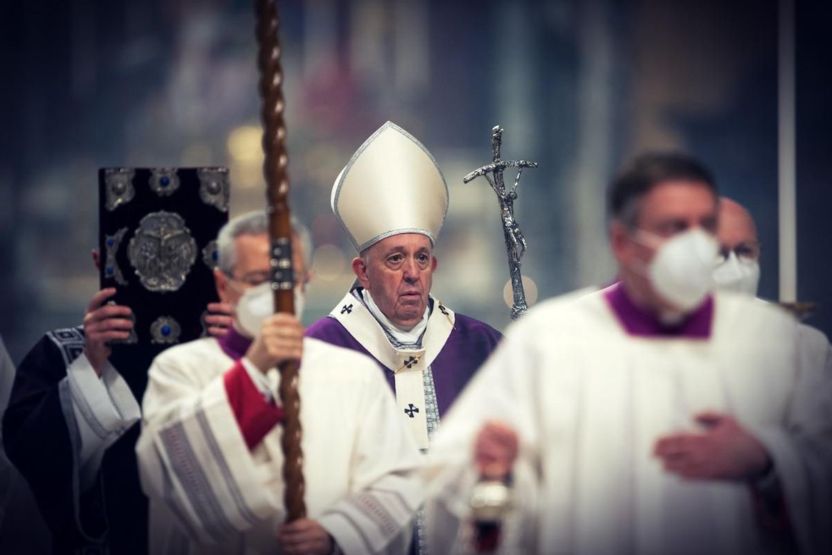 In Vaticano la profilassi è un dogma: se non ci credi rischi il posto di lavoro