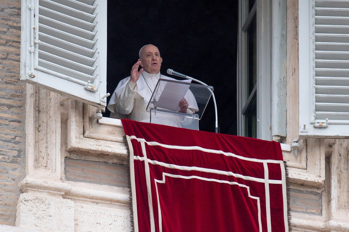 Francesco riflette sulla (sua) morte. «Potrebbe essere da Papa emerito»