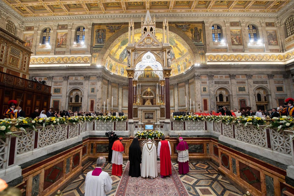 I cristiani devono anche combattere e non cedere alle sirene del mondo