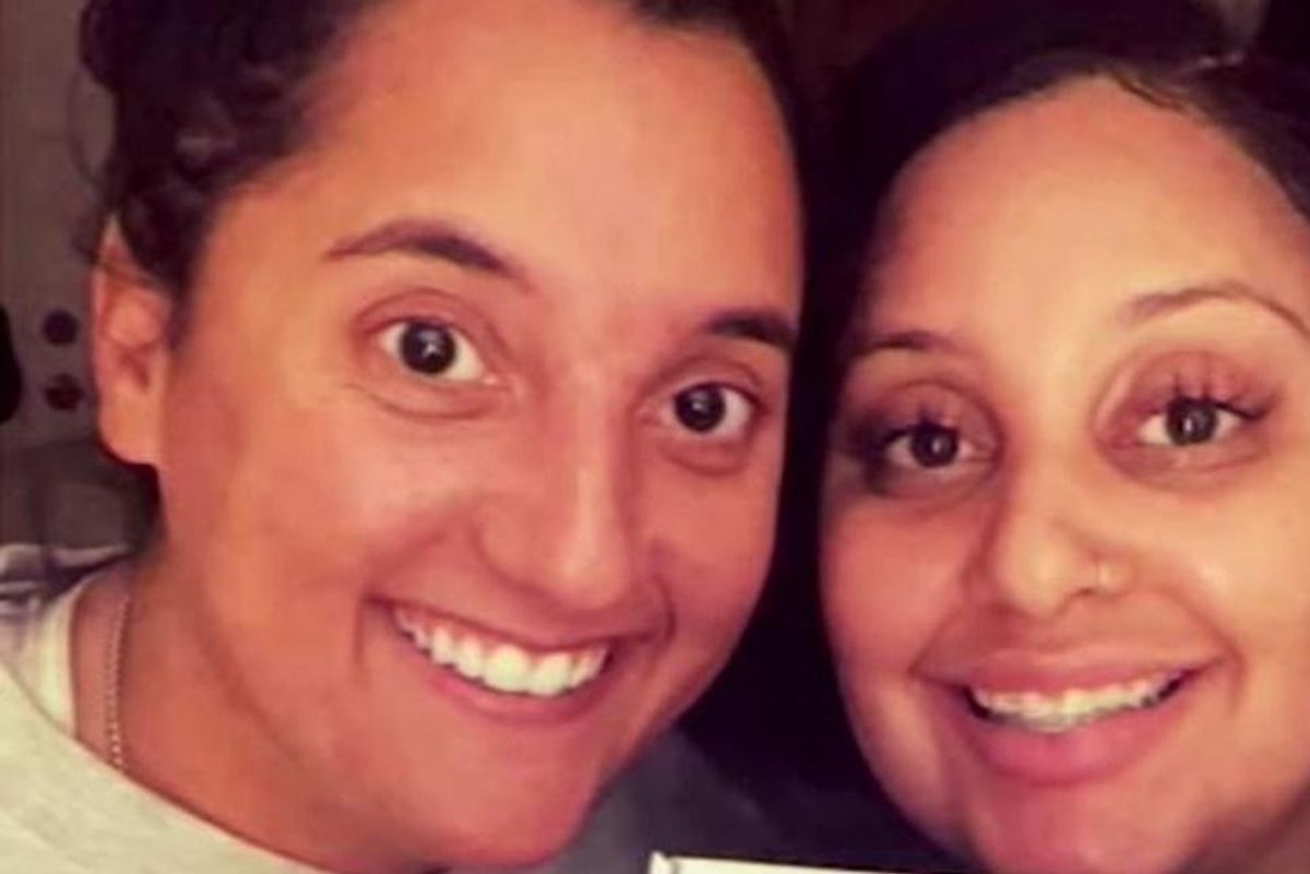Coworkers who became quick friends are shocked to discover they're actually sisters