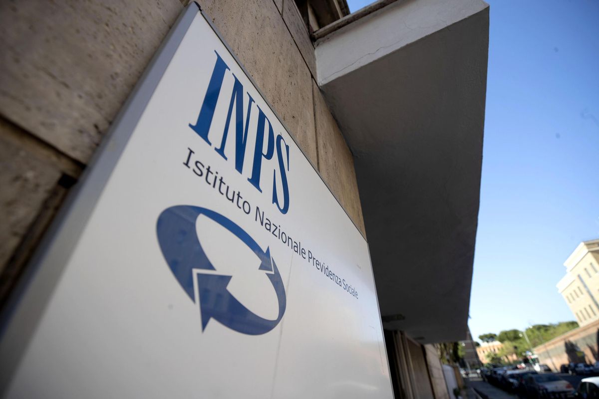 «Dimenticato per un anno dall'Inps»