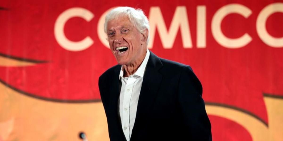 95-Year-Old Hollywood Legend Dick Van Dyke Spotted Handing Out Cash To ...