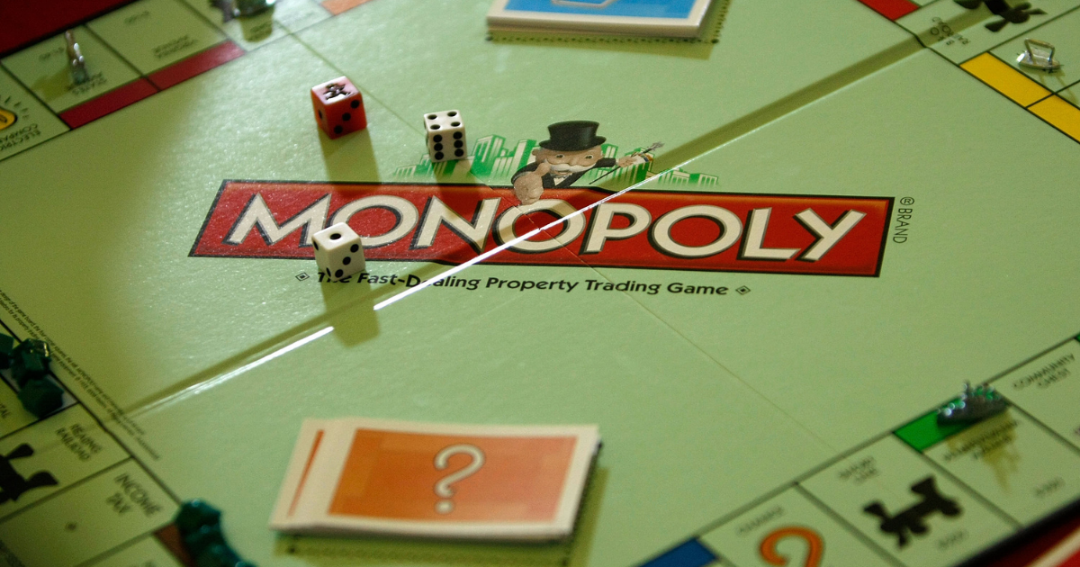 Couple Finds Massive Monopoly Board Under Their Carpet: PHOTO - Comic Sands