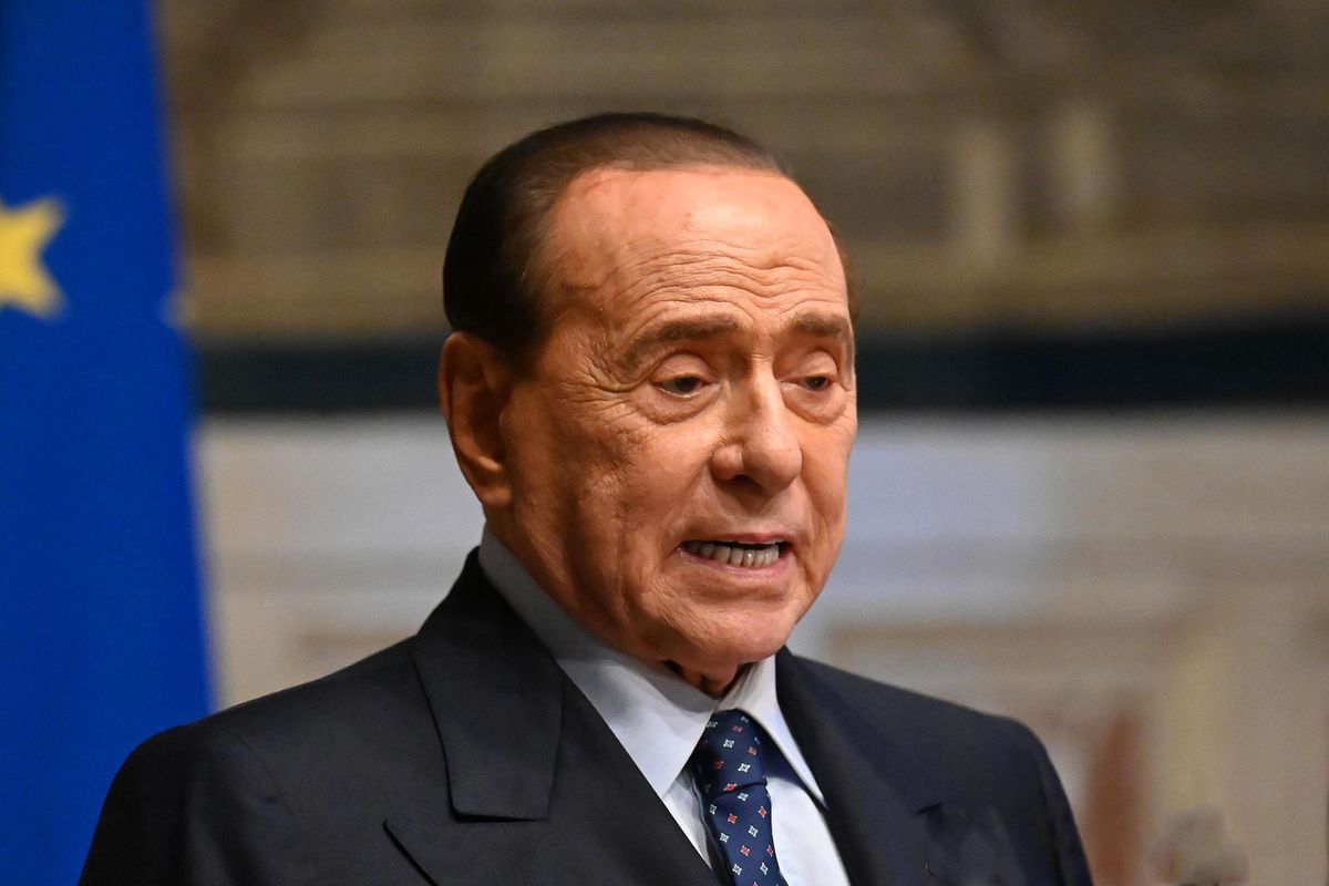 Professione: «Imputato». Accanimento su Berlusconi costretto a inseguire i pm