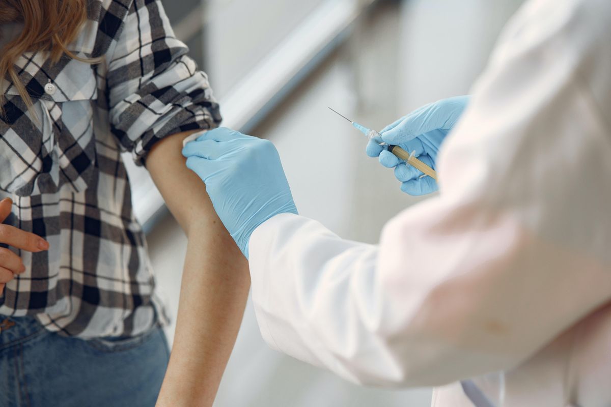 Texas woman hospitalized after J&J vaccine prompts CDC investigation