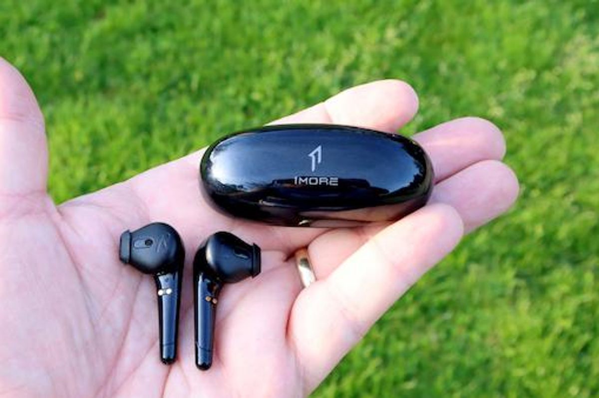 1More ComfoBuds review
