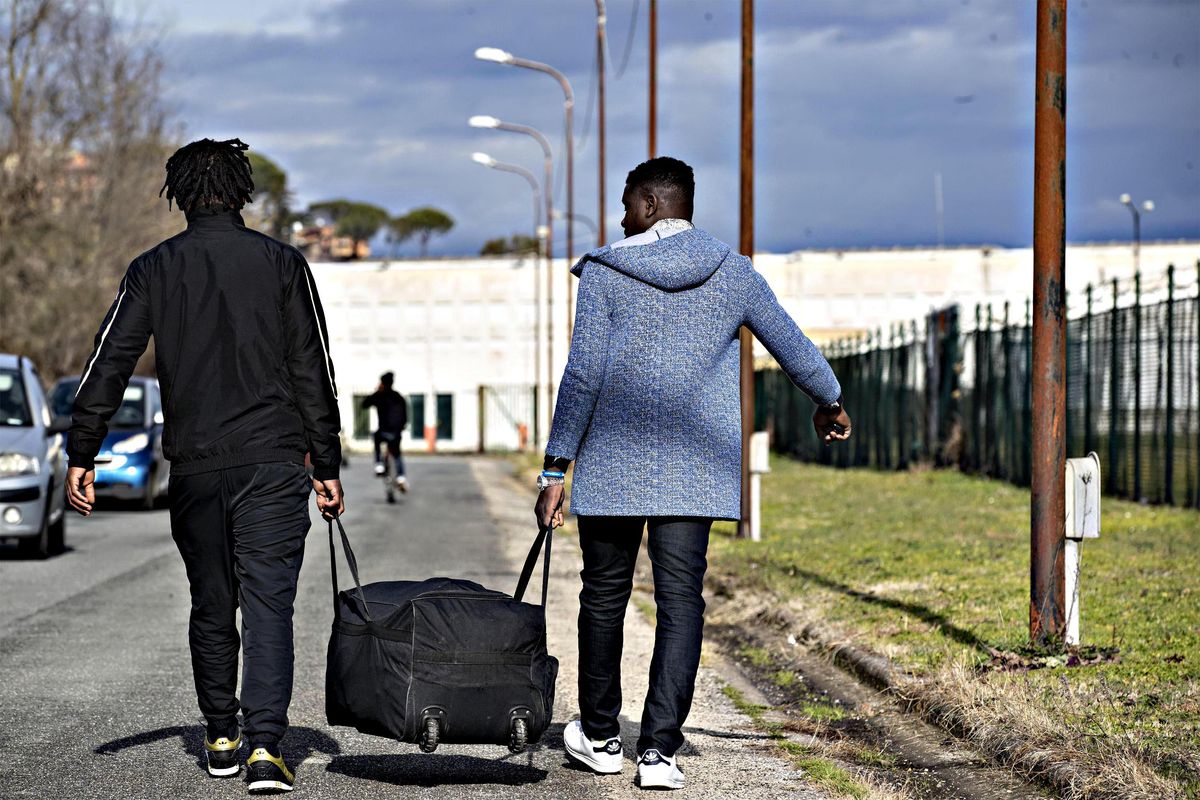 Ricetta Ue per i migranti: «Arrangiatevi»