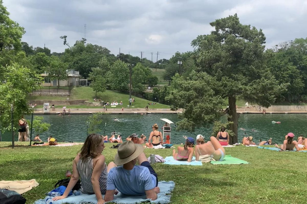 SOS: Austin lifeguard shortage could prevent public pool openings