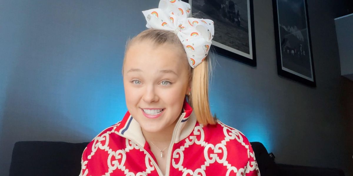 JoJo Siwa: Telling Mom About Ditching Bows Was 'Harder' Than Coming Out