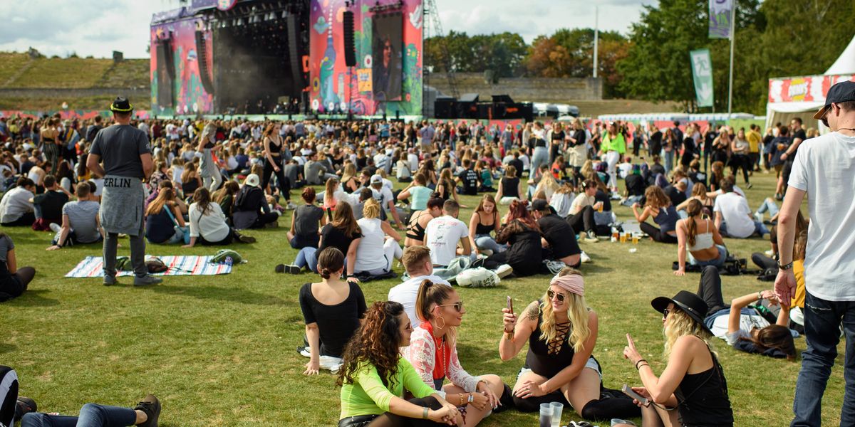 Chicago Gives Lollapalooza Tickets as Vaccine Incentives