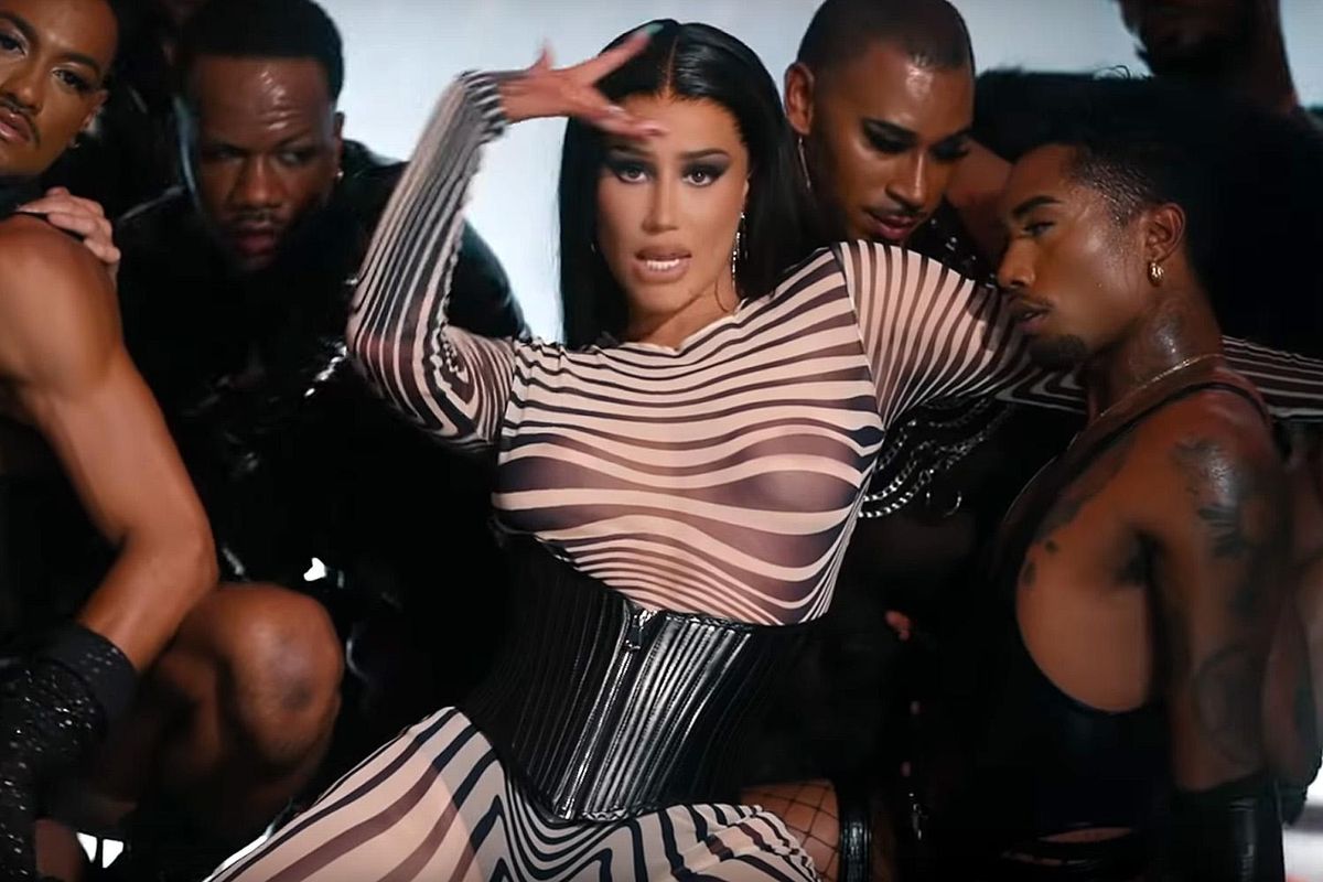 Iggy Azalea Video