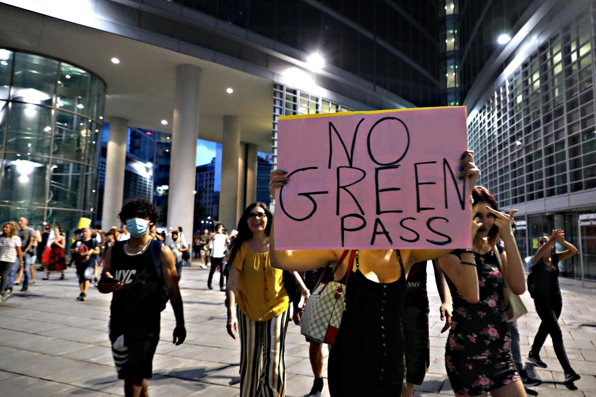 A settembre con il green pass rischiamo il caos sociale