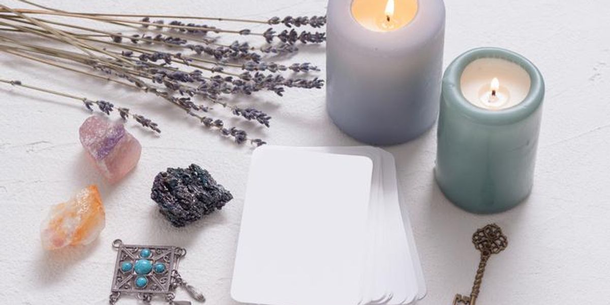 How To Use Oracle Cards To Tap Into Your Higher Self