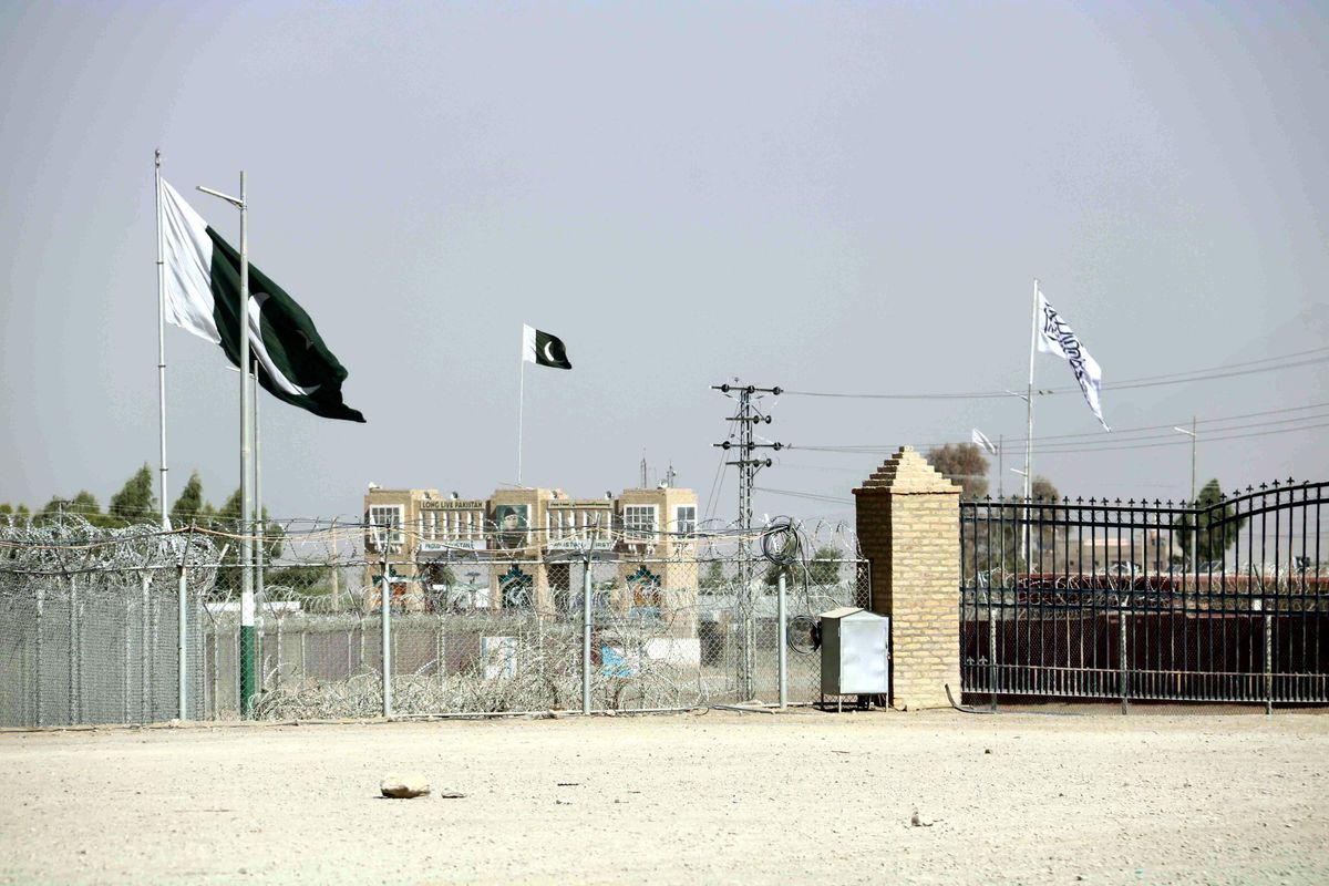 I Talebani senza ostacoli: sono alle porte di Kabul. Nasce la radio della sharia