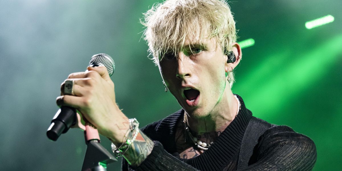 MGK Gets Flipped Off at Louder Than Life Festival