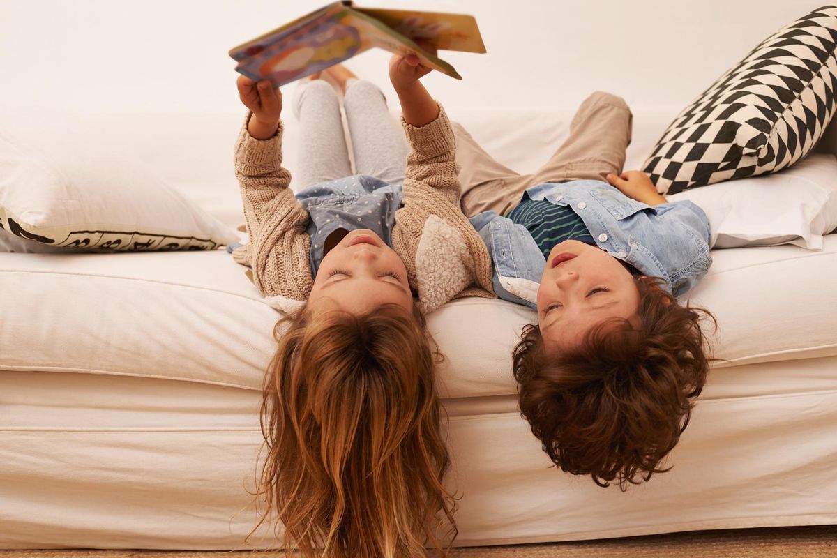 Piccoli lettori crescono. In Italia il 77% dei giovani passa il tempo con un buon libro