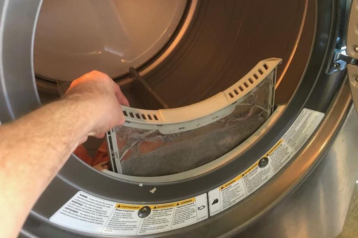 This thrifty dad bought a washing machine and was stunned by the surprise he found inside