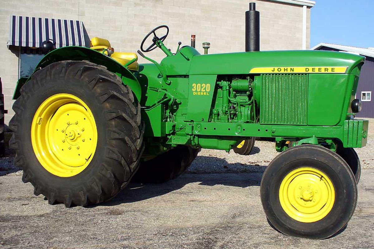 #Striketober Continues: 10,000 John Deere Workers ON STRIKE