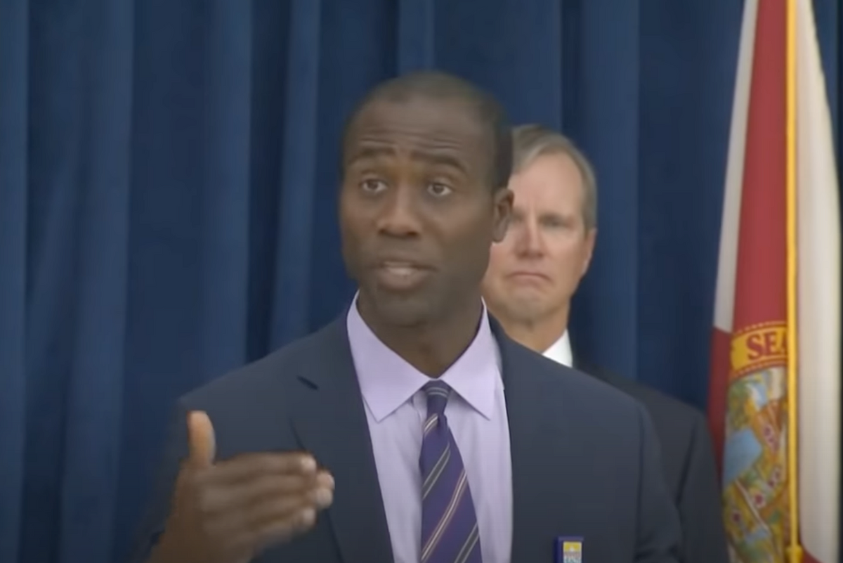 Florida Surgeon General Demands Freedom To Breathe On State Senator With Cancer