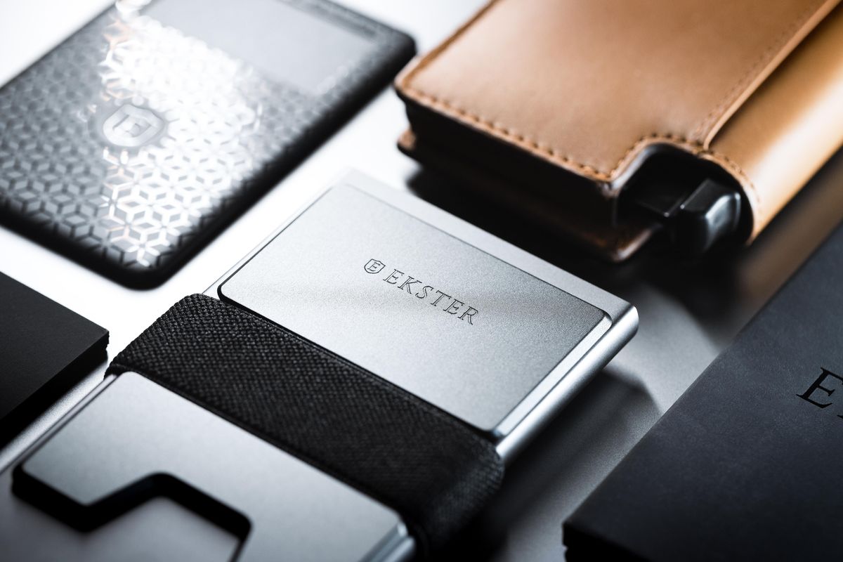 Ekster Wallet and tracker