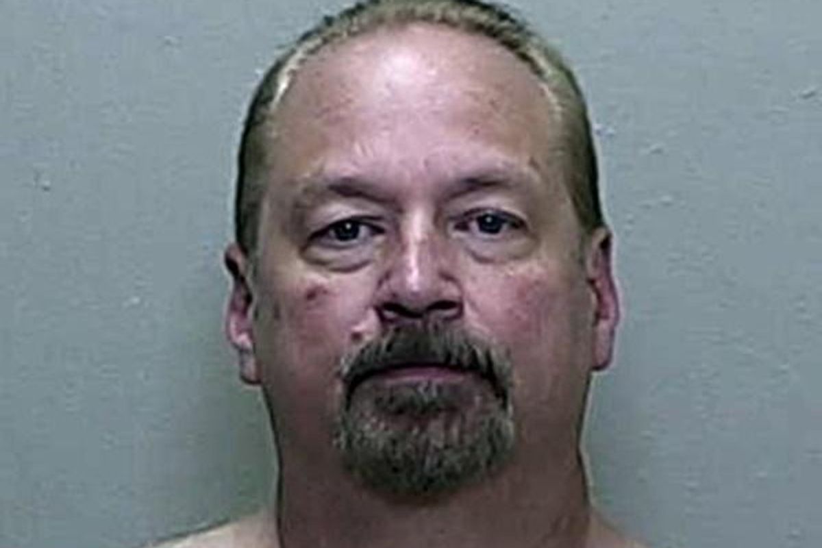 Oath Keepers Bench-Slapped After Trying To Get Out Of Jail Based On Non-Existent Vaccine Mandate