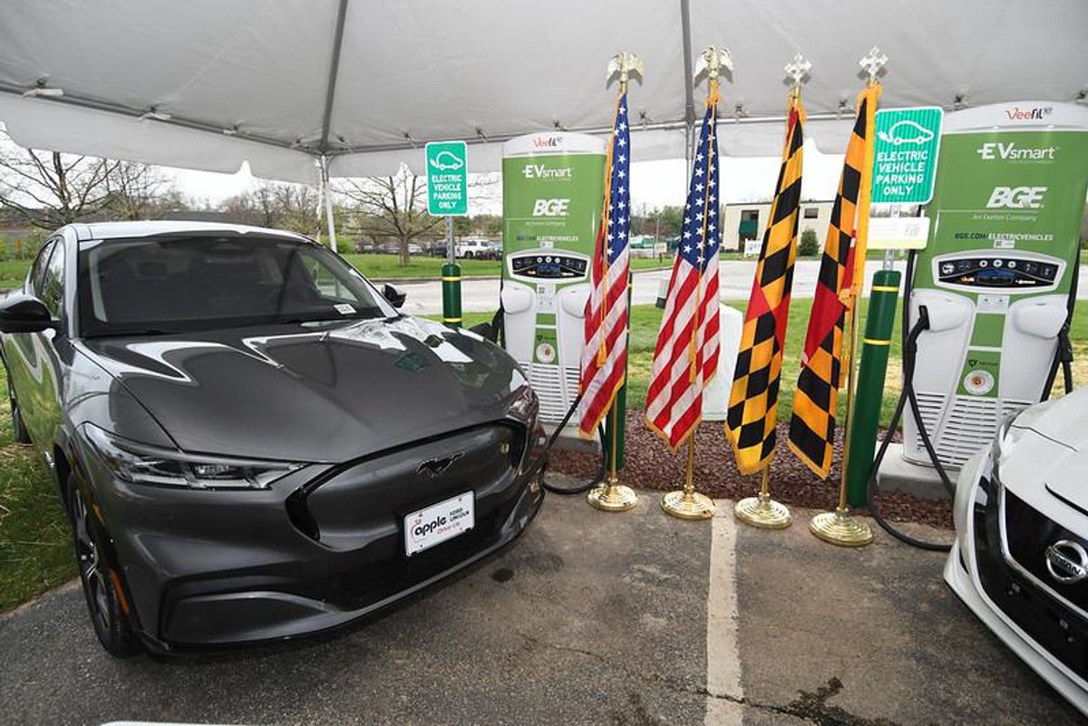 Hey! Know What Ends When We All Have Electric Nerd Cars? Bitching About Gas Prices!