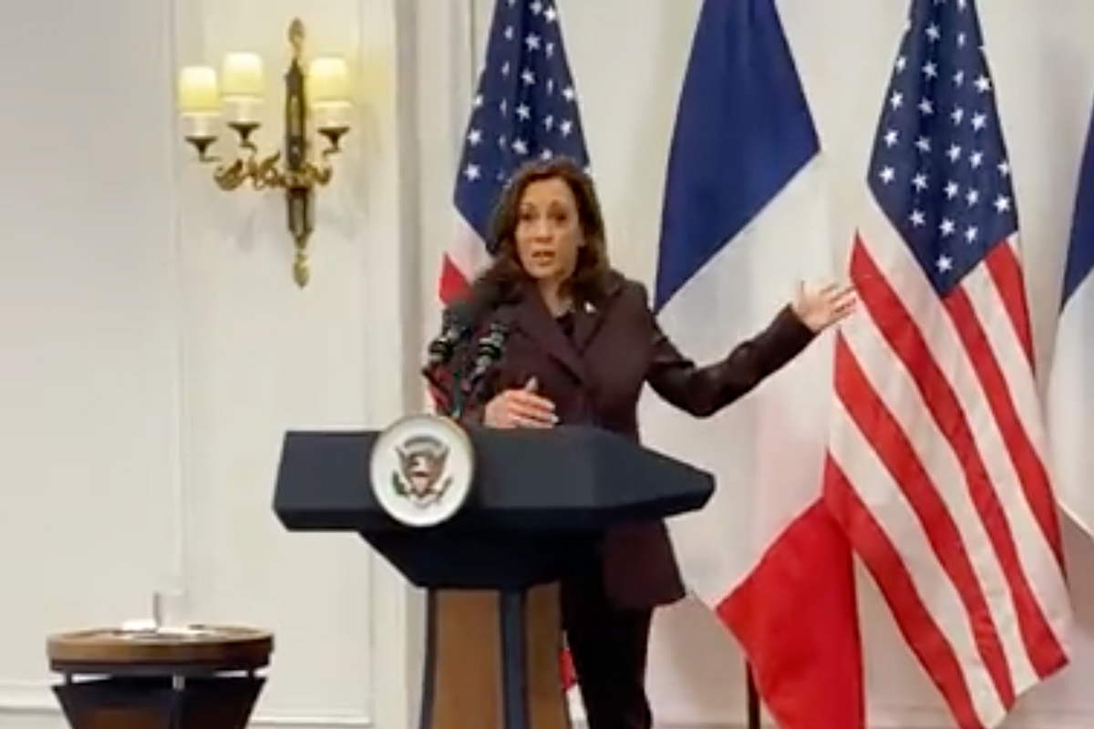 Fox Tries To Make Kamala Harris' Non-Existent Fake 'French Accent' The New Obama's Tan Suit