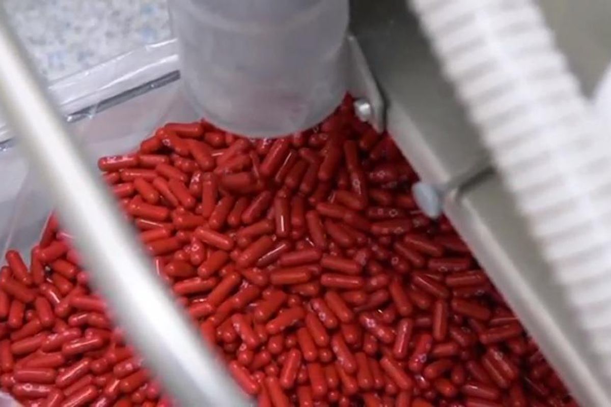 Poor Countries Gonna Get All Up In New COVID Pills, Fuk Yeh!