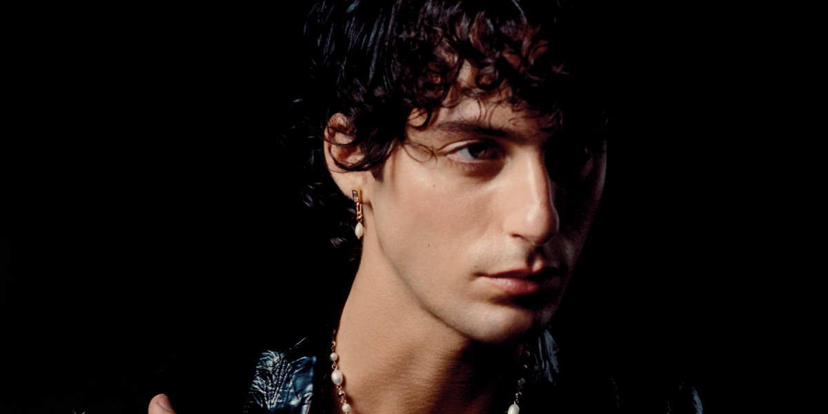 Alexander Roth Stays On My Neck