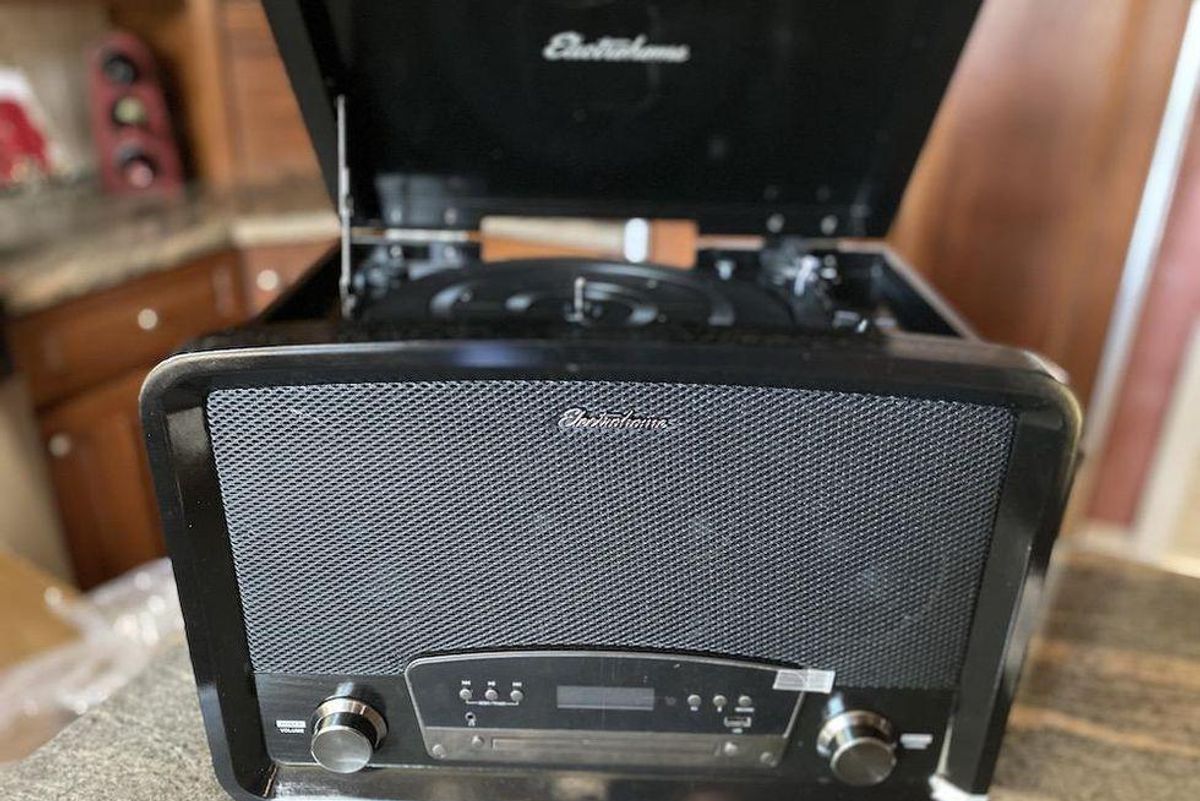 Electrohome Kingston 7-in-1 Vintage Vinyl Record Player is perfect for any smart home.