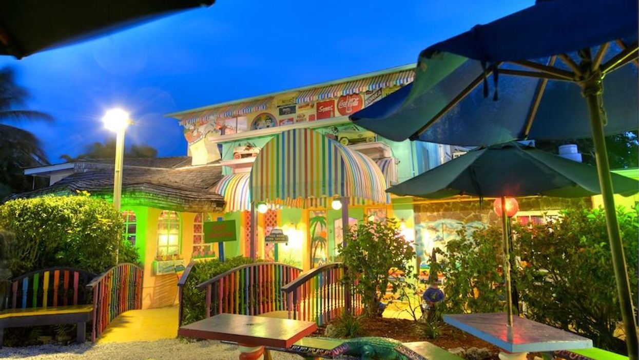Put kitsch, Christmas and fine cuisine in a jar and shake it. You get Captiva’s Bubble Room
