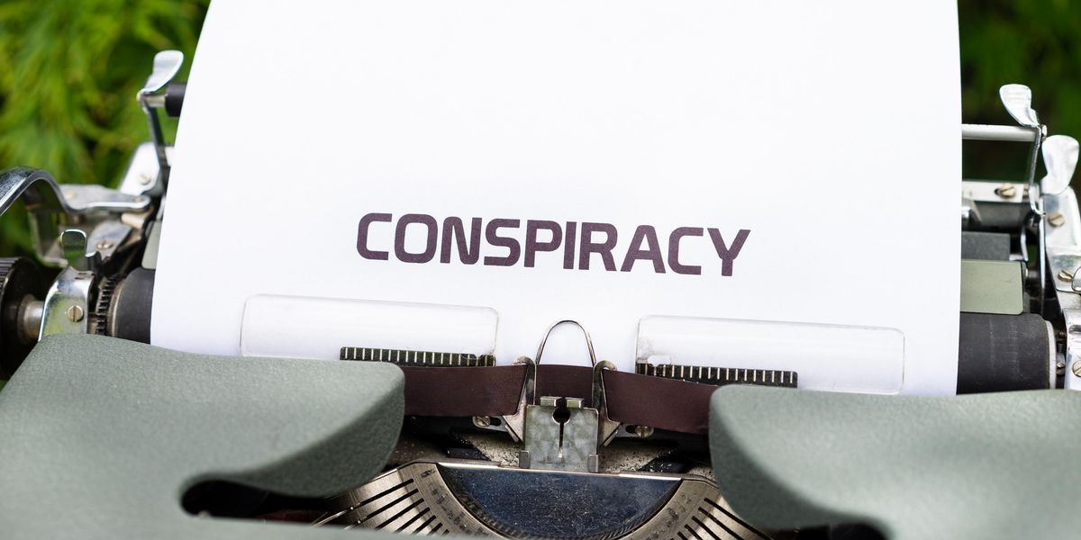People Break Down The Dumbest Conspiracy Theories They've Heard