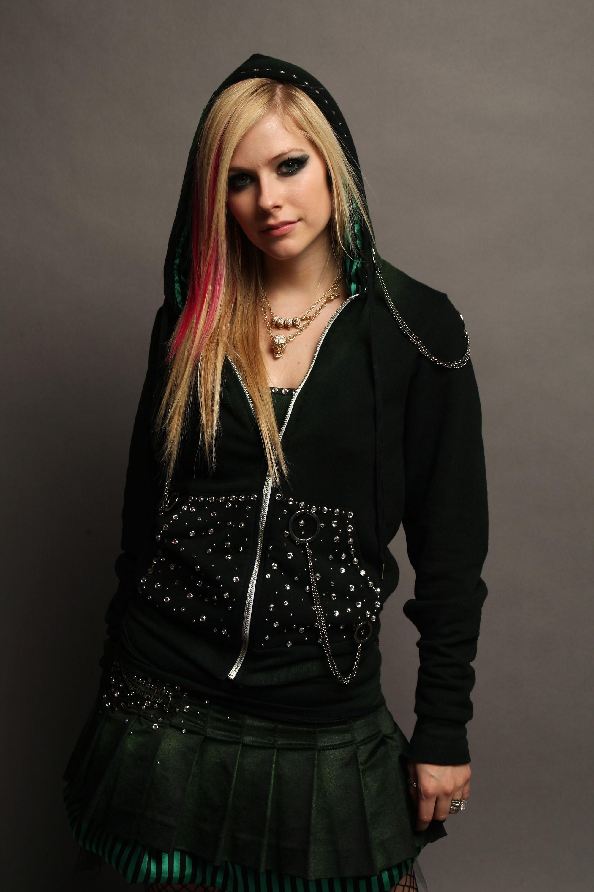 Avril Lavigne Wants To Turn Sk8er Boi Into A Movie PAPER   Img 