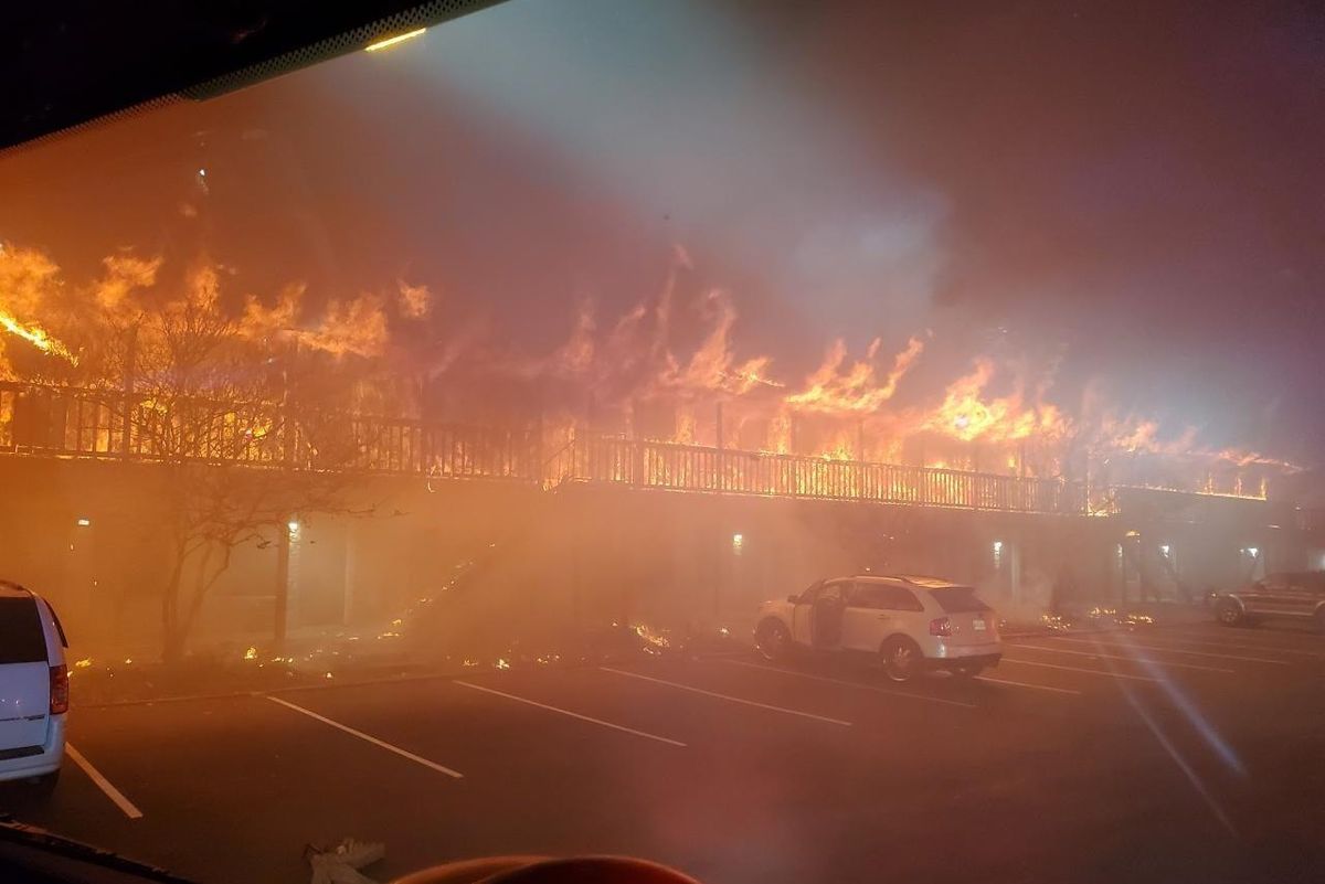 North Austin apartment fire injures four, destroys complex