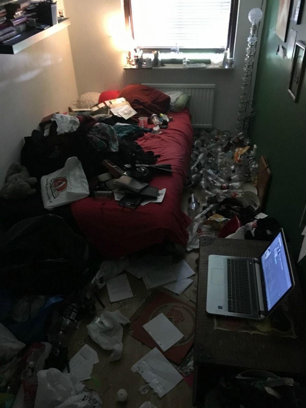 2 photos of a woman's bedroom reveal just how powerful depression can