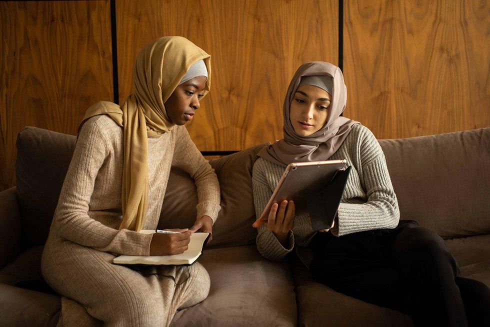 https://iquranschool.com/best-reasons-and-benefits-to-learn-quran-online/
