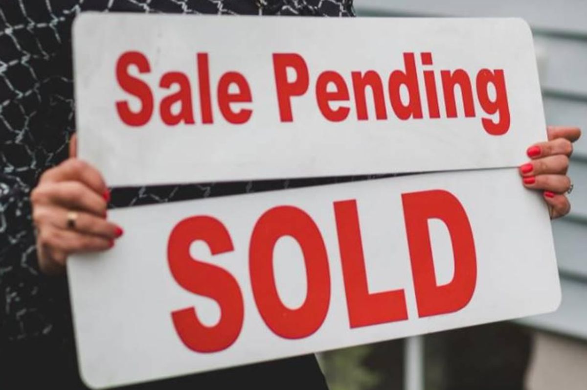 friends buy a house, single moms, the siren house