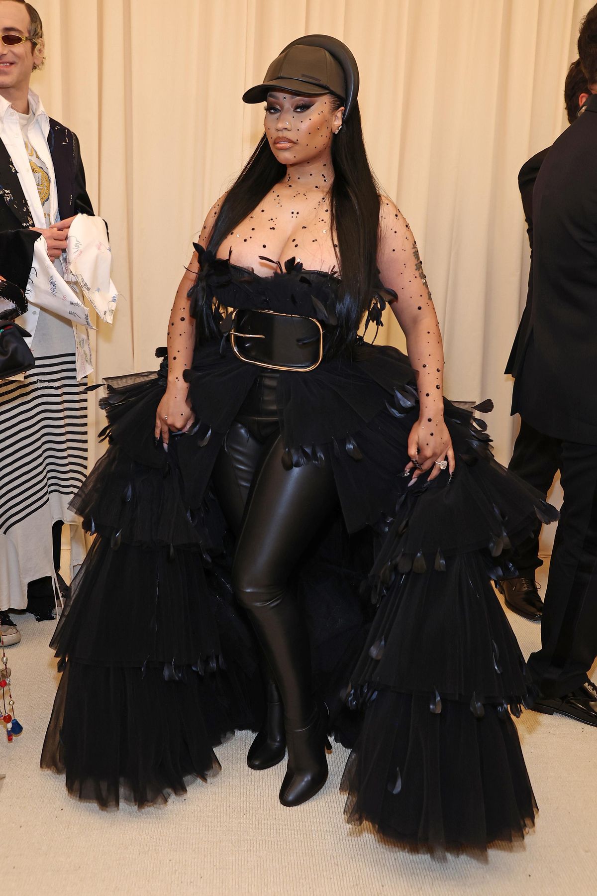 nicki minaj moschino outfit